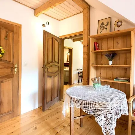 Bed & Breakfast Pod Gora Karczmisko 3*
