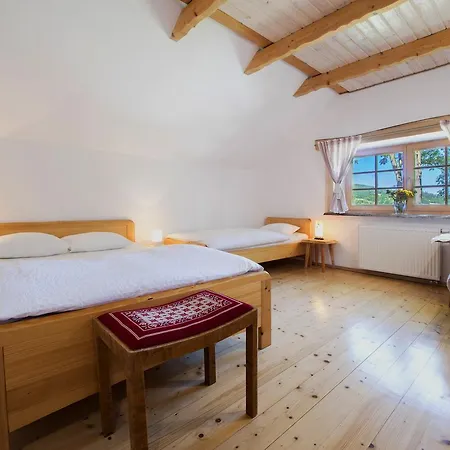 Bed and breakfast Pod Gora Karczmisko 3*